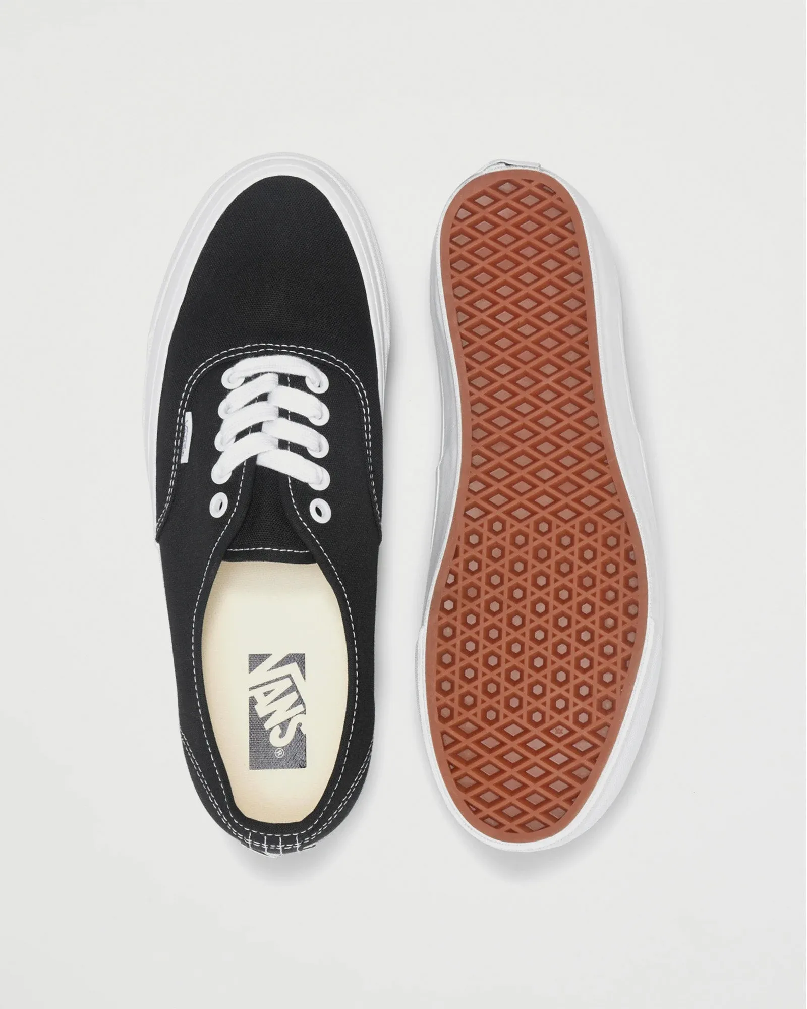 Authentic Reissue 44 LX Black/White