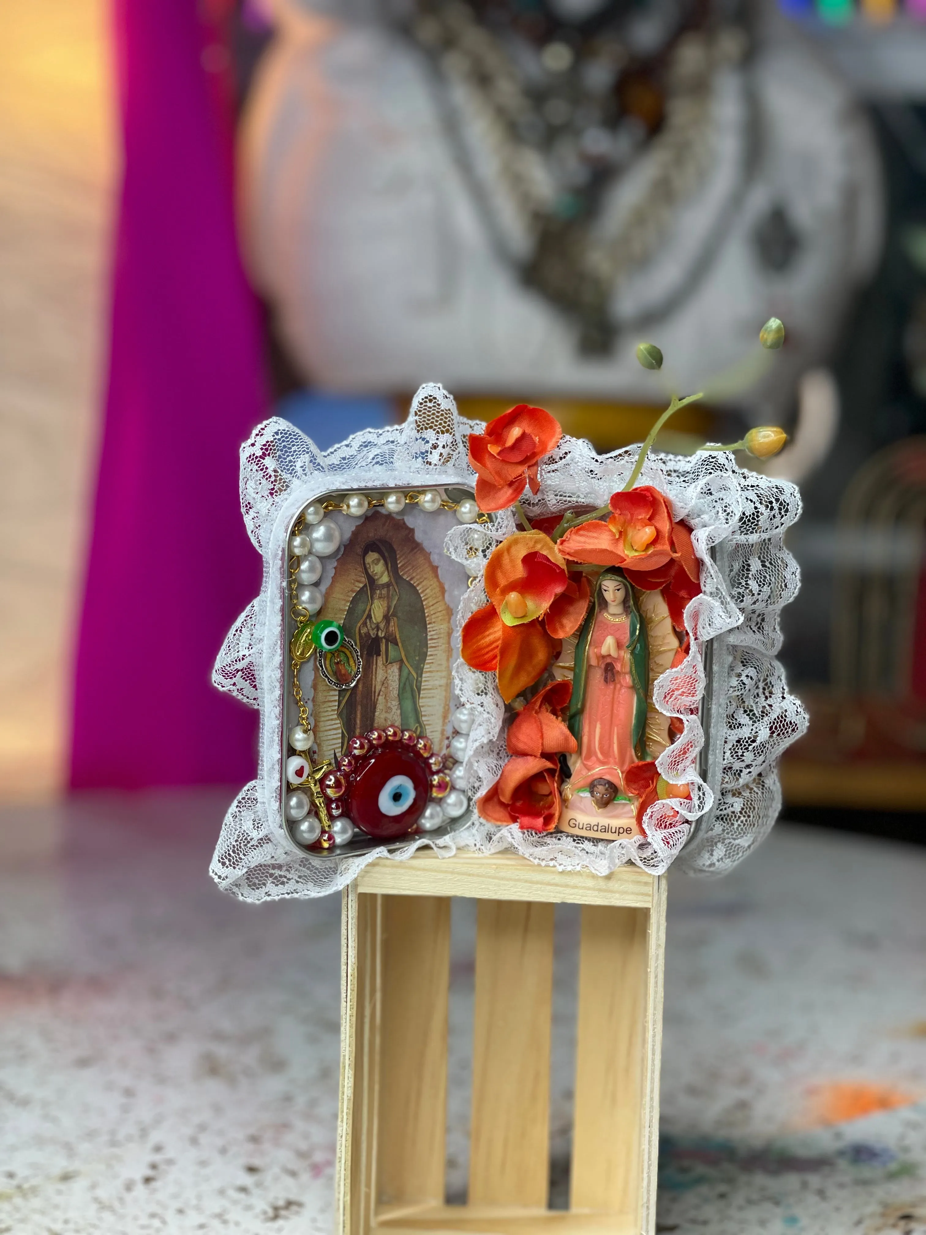 Canvas / little shrine Guadalupana