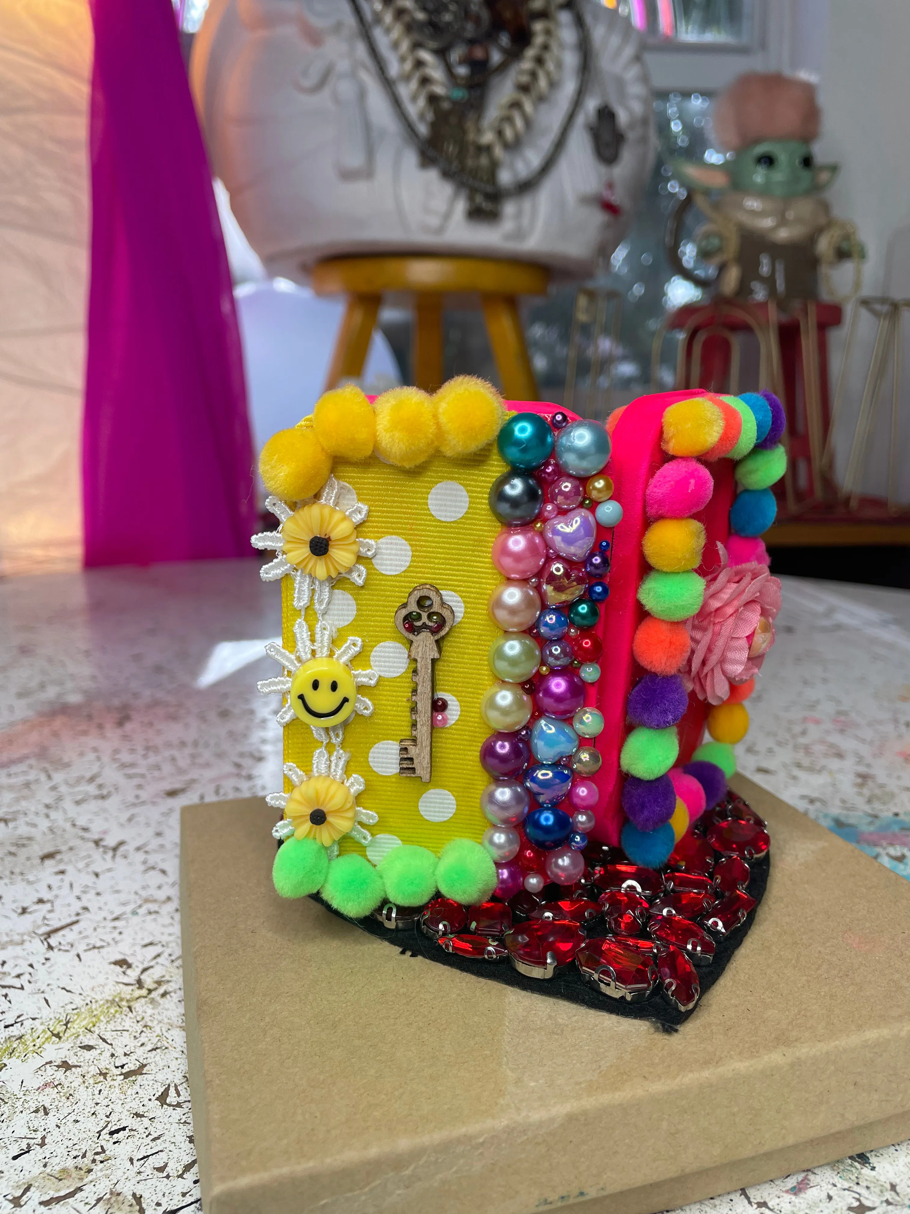 Canvas / little shrine magical Trolls