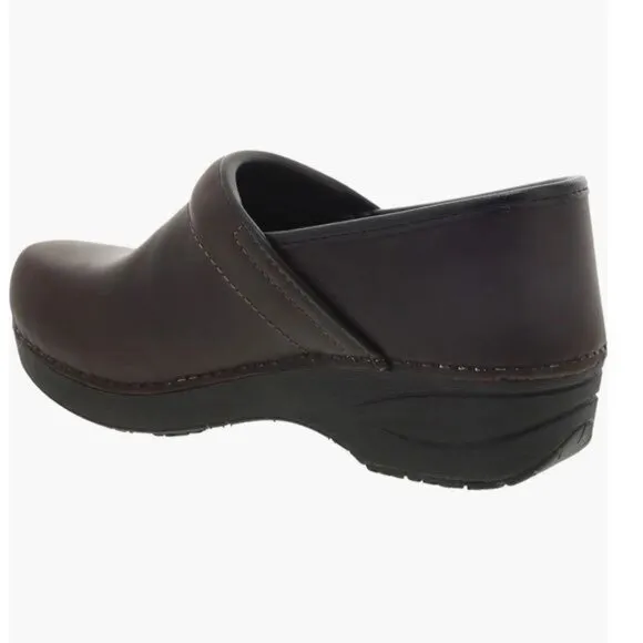 Dansko Pro XP 2.0 Clog in Brown Size 37 / US 6.5 - 7