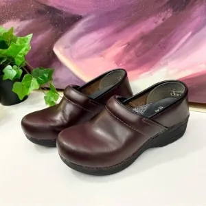 Dansko Pro XP 2.0 Clog in Brown Size 37 / US 6.5 - 7