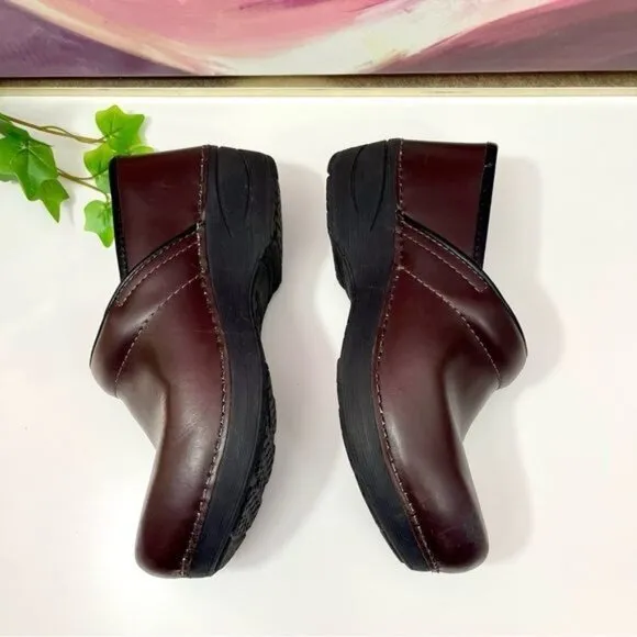 Dansko Pro XP 2.0 Clog in Brown Size 37 / US 6.5 - 7