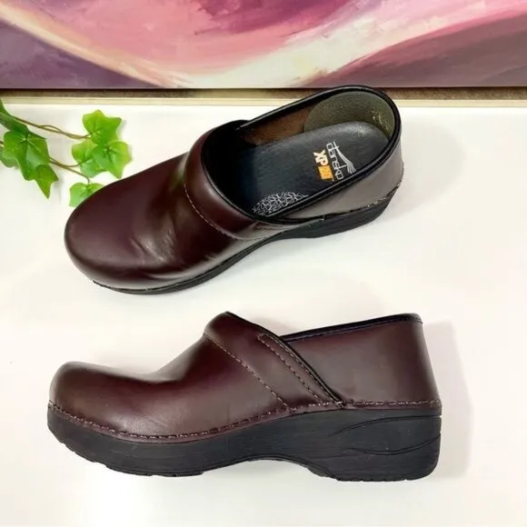 Dansko Pro XP 2.0 Clog in Brown Size 37 / US 6.5 - 7