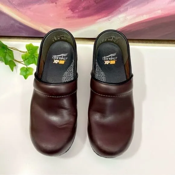 Dansko Pro XP 2.0 Clog in Brown Size 37 / US 6.5 - 7