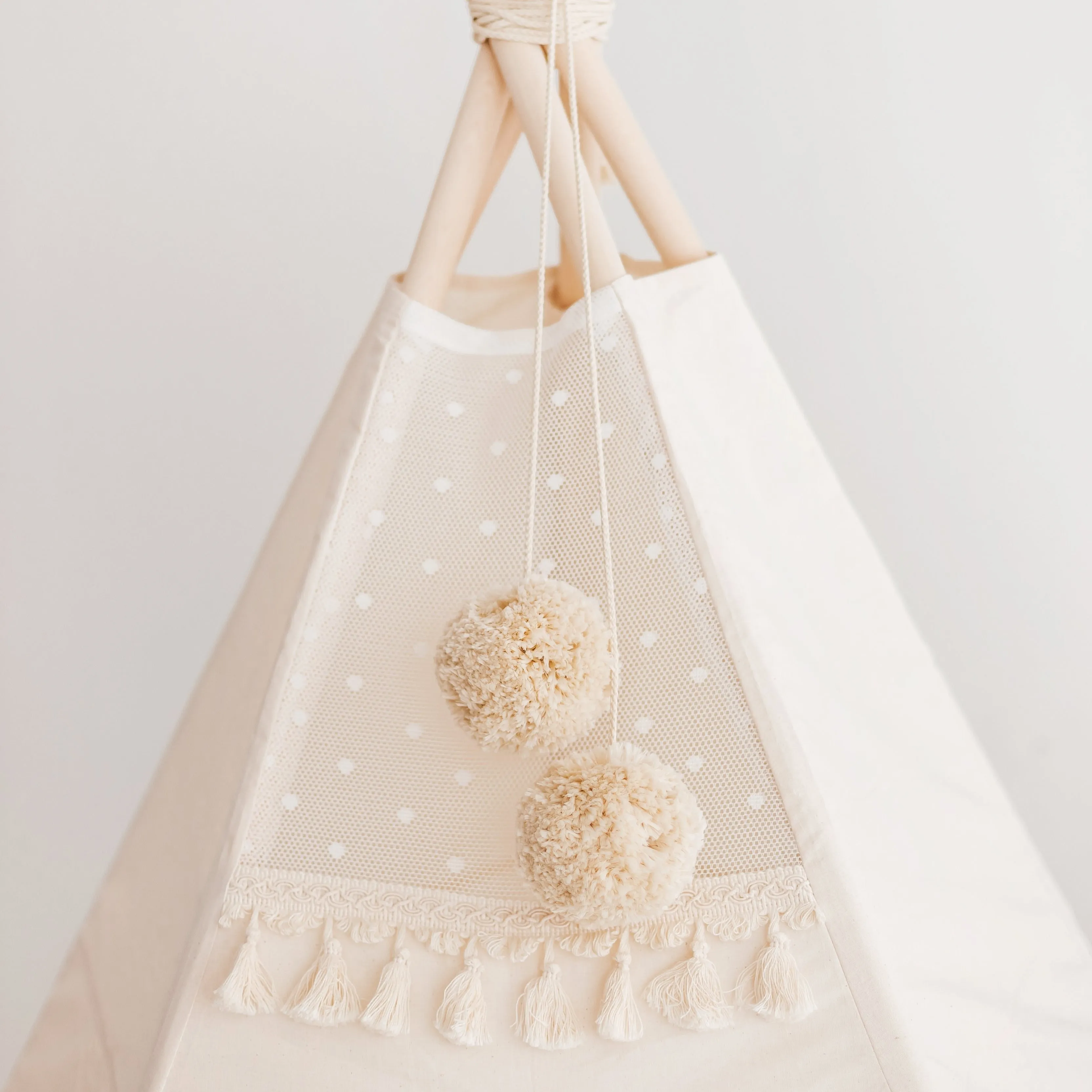 Extra Large Indoor Teepee Tent with Tassel decor