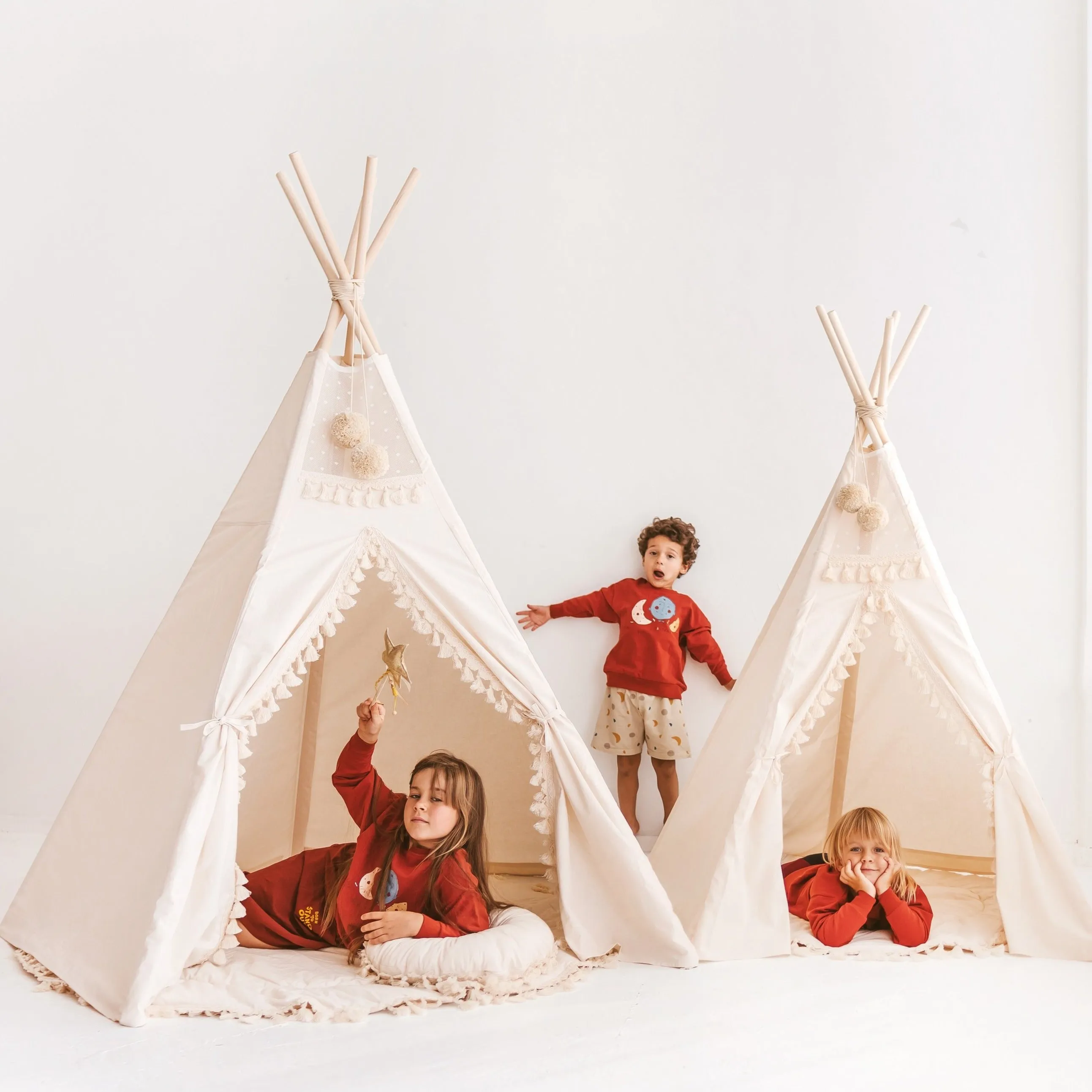 Extra Large Indoor Teepee Tent with Tassel decor