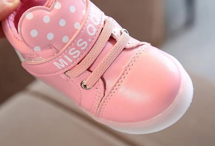 Girl LED Lights Shoes Flexible Casual Design Comfortable Soft Toddler Shoe For Running Walking Excellent Gift