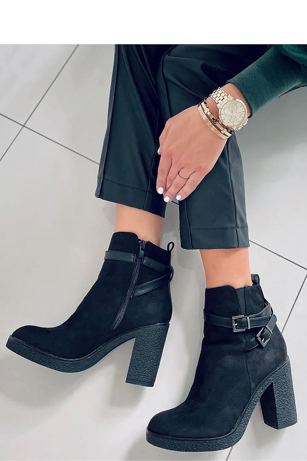 Heel boots