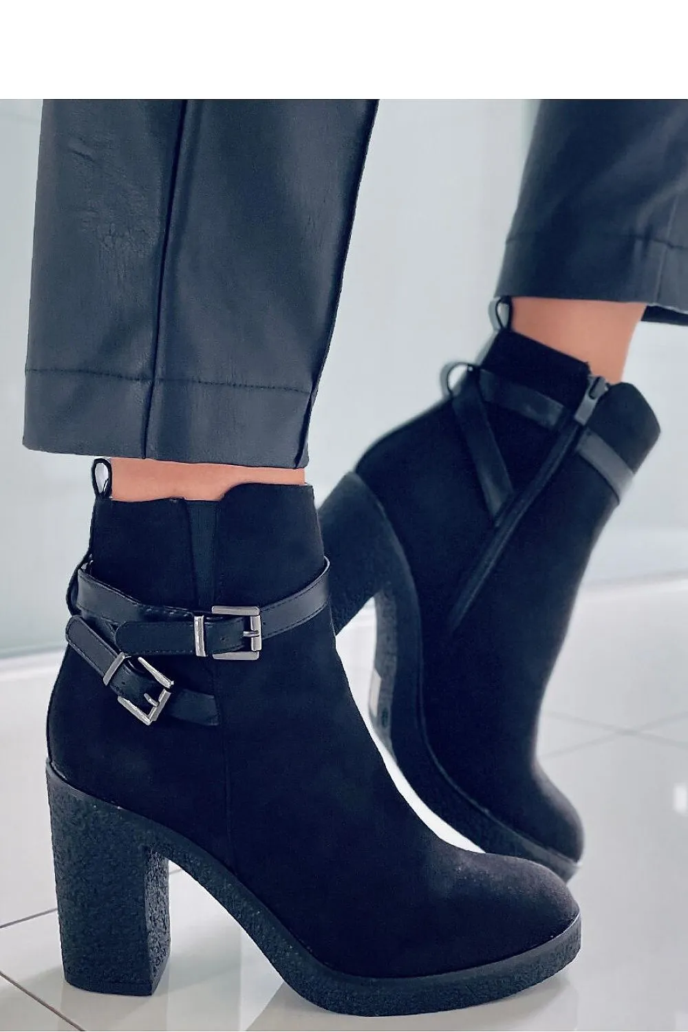 Heel boots