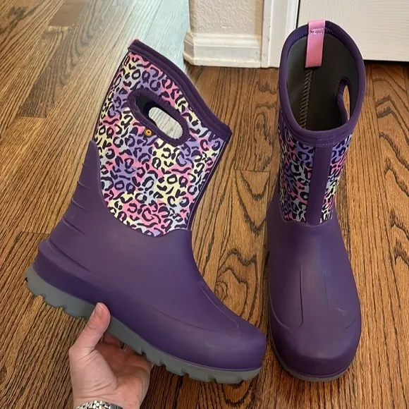 NEW Bogs | Neoclassic Purple Green Pink Leopard -35’F Sz 6 Youth