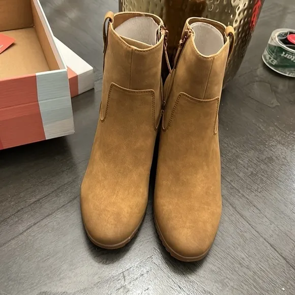 SOUL Naturalizer Haley West Women's Wedge Boots