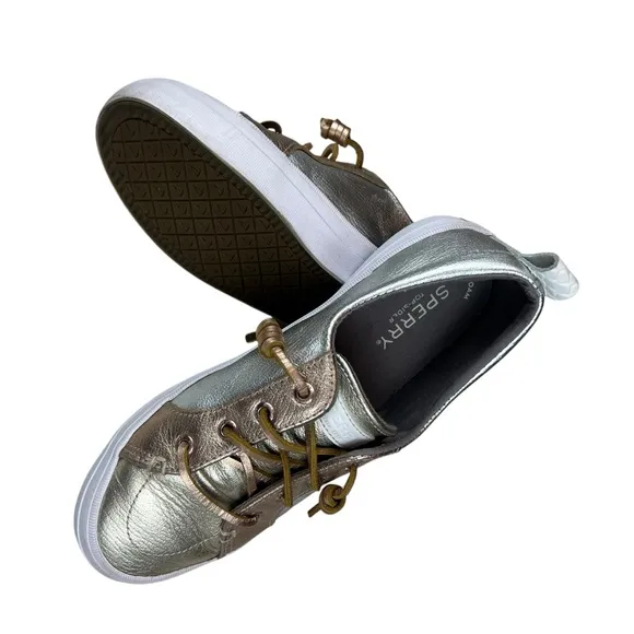 Sperry Classic Low Top Metallic Crest Vibe Sneakers