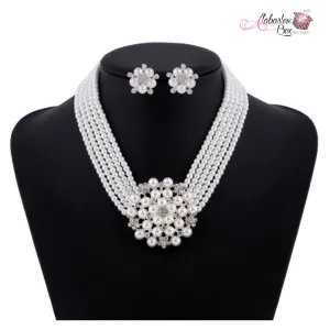 The "PEARLfect ⚪️ Center-Piece" Necklace Set