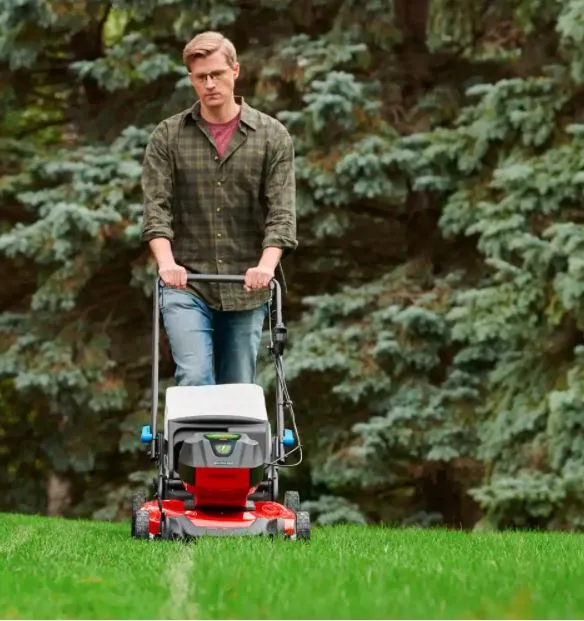 Toro 21357 Recycler 60V Cordless Lawn Mower
