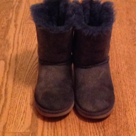 Ugg Bailey bow II boots