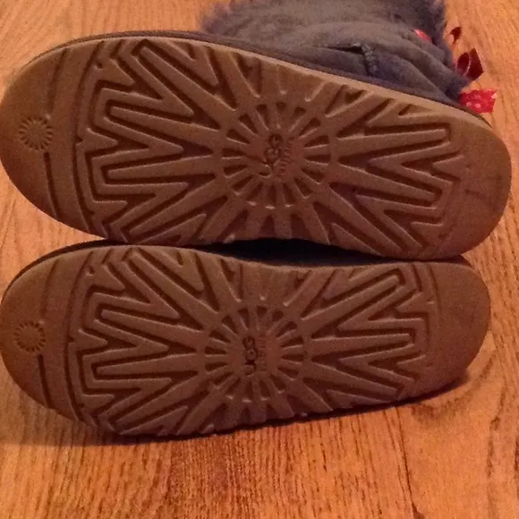 Ugg Bailey bow II boots