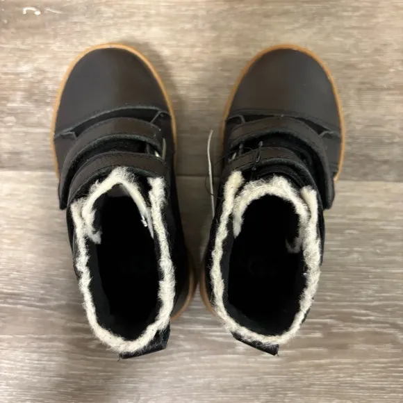 UGG | Rennon II High Top Sneaker Bootie New In Black Leather