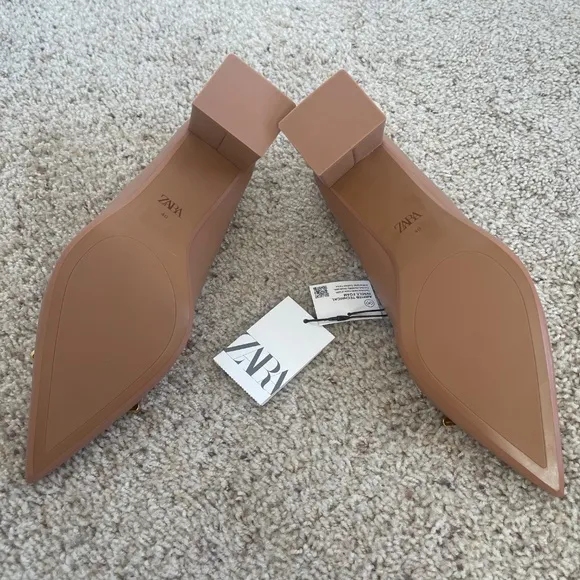 Zara Buckled Chunky High Heel Sz 40/9 NWT
